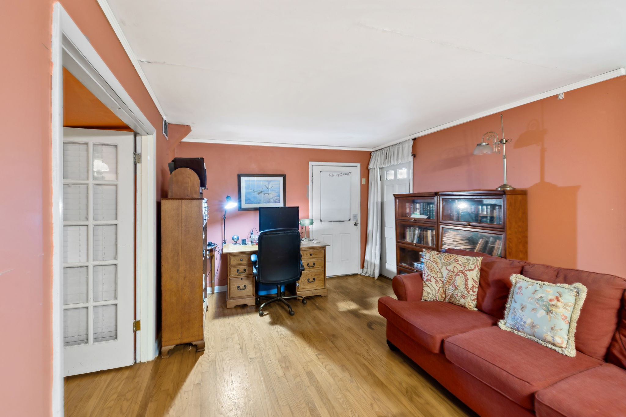 503 West 4th Avenue Springfield, TN 37172 - Photo 19 of 32 a view of a livingroom with workspace and a couch
