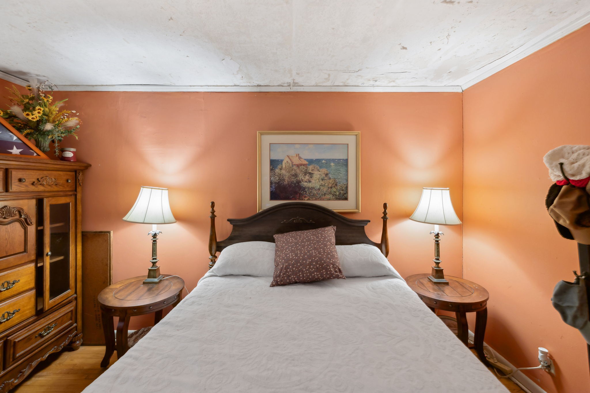 503 West 4th Avenue Springfield, TN 37172 - Photo 21 of 32 a bedroom with a bed and a lamp