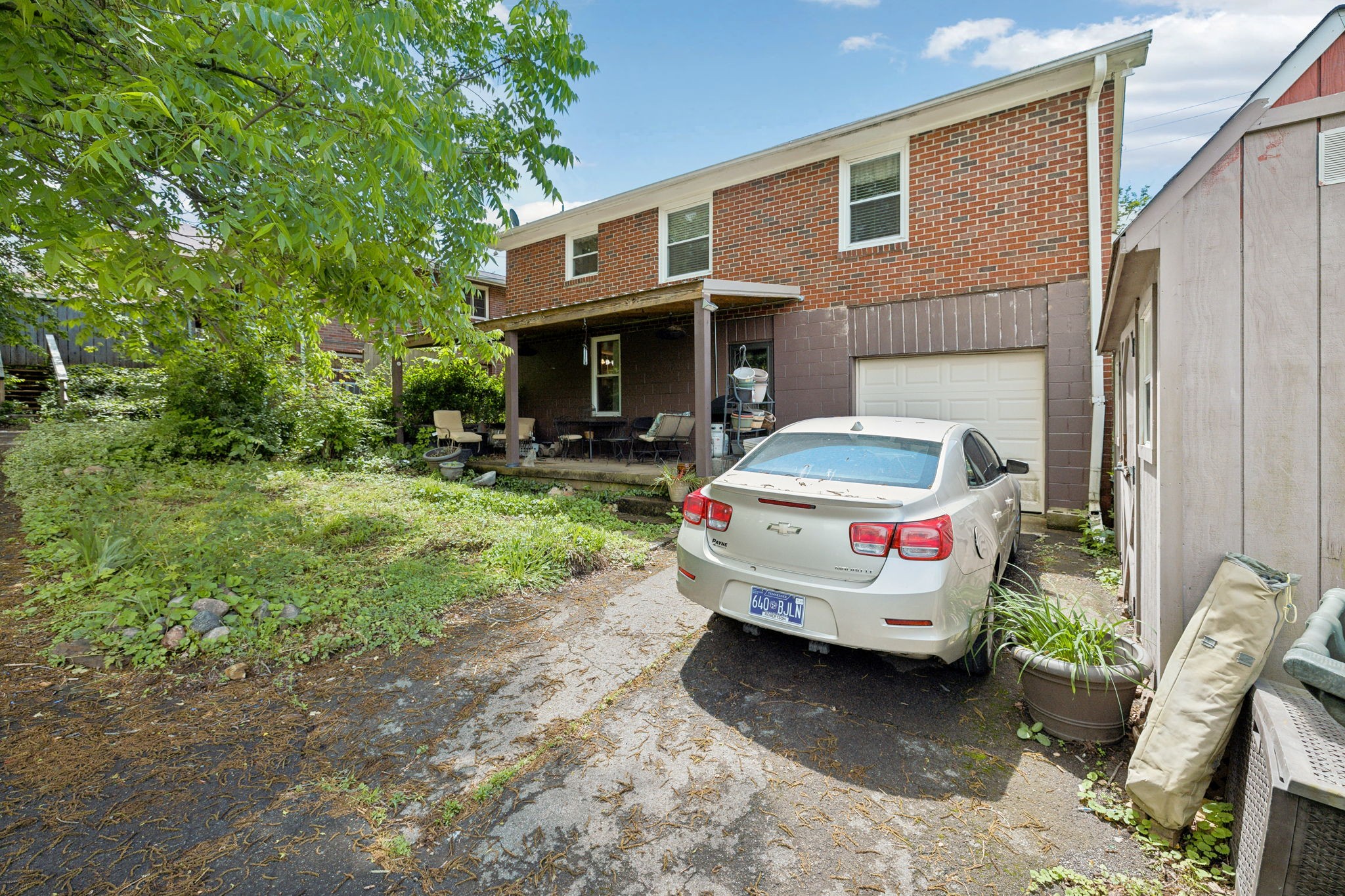 503 West 4th Avenue Springfield, TN 37172 - Photo 29 of 32 a car parked in front of a house