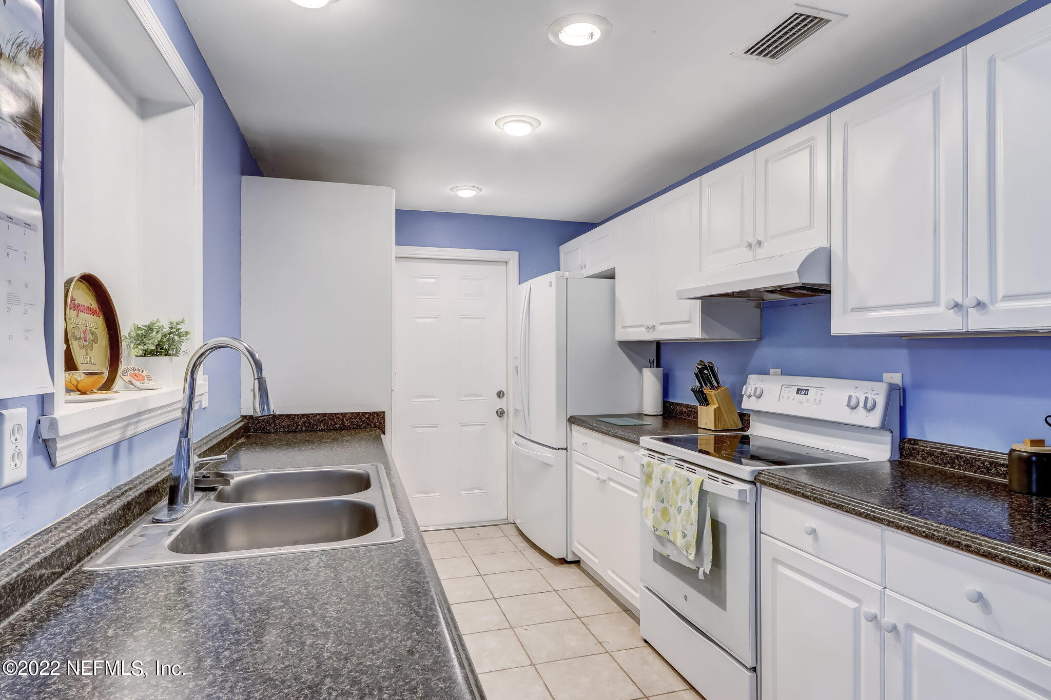 282 Almansa Road St. Augustine, FL 32086 - Photo 10 of 34 Kitchen