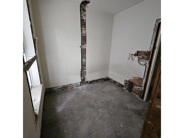 925 South Springfield Avenue Chicago, IL 60624 - Photo 6 of 14 a view of an empty room