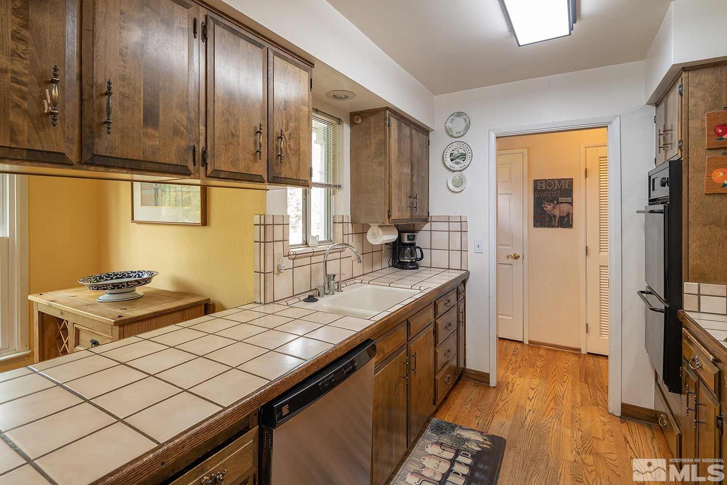 2930 Solari Drive Reno, NV 89509 - Photo 6 of 23 Photo 6