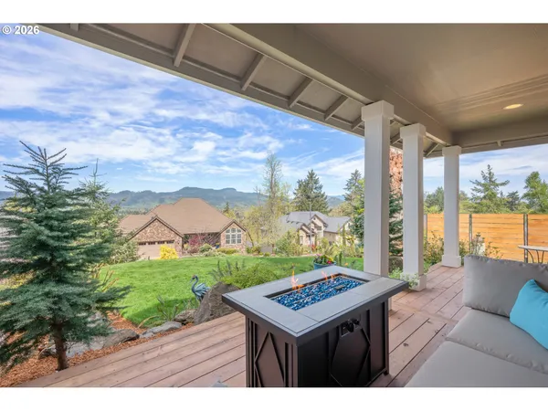 $669,000 | 6189 Forest Ridge Drive, Springfield, OR 97478