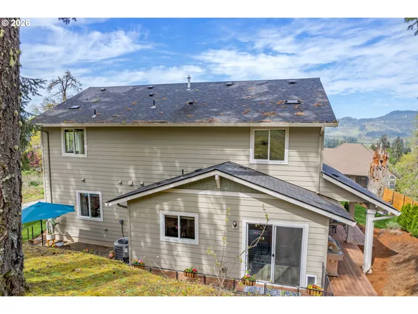 $669,000 | 6189 Forest Ridge Drive, Springfield, OR 97478