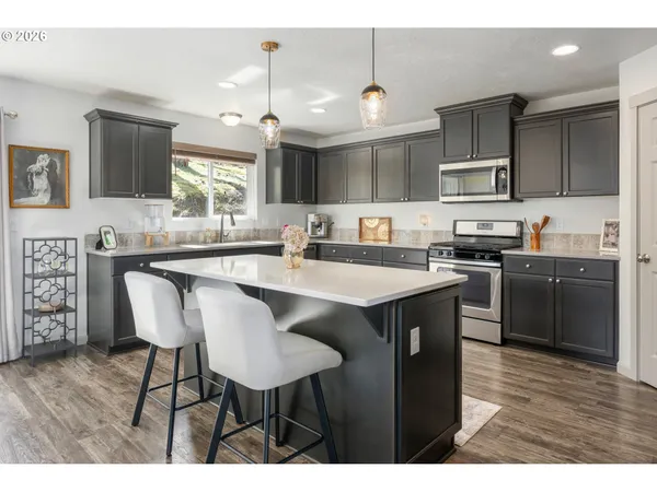 $669,000 | 6189 Forest Ridge Drive, Springfield, OR 97478