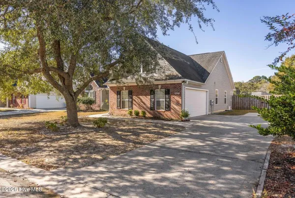 $3,200 | 8637 Plantation Landing Drive, Wilmington, NC 28411