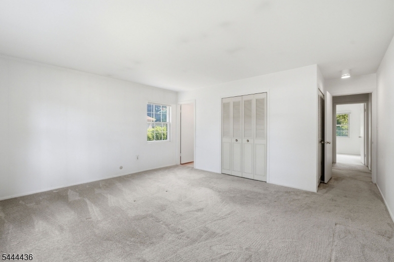 23 Sweetbriar Road Somerset, NJ 08873 - Photo 20 of 49