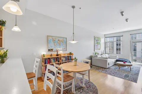 $359,900 | 309 West Washington Avenue, Unit 613, Madison, WI 53703