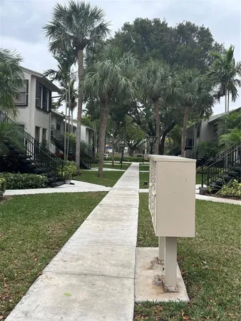 $2,400 | 1254 South Military Trail, Unit 1324, Deerfield Beach, FL 33442