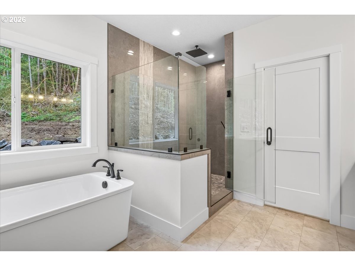 57936 Timber Road Vernonia, OR 97064 - Photo 30 of 48 Owner's Suite Bathroom