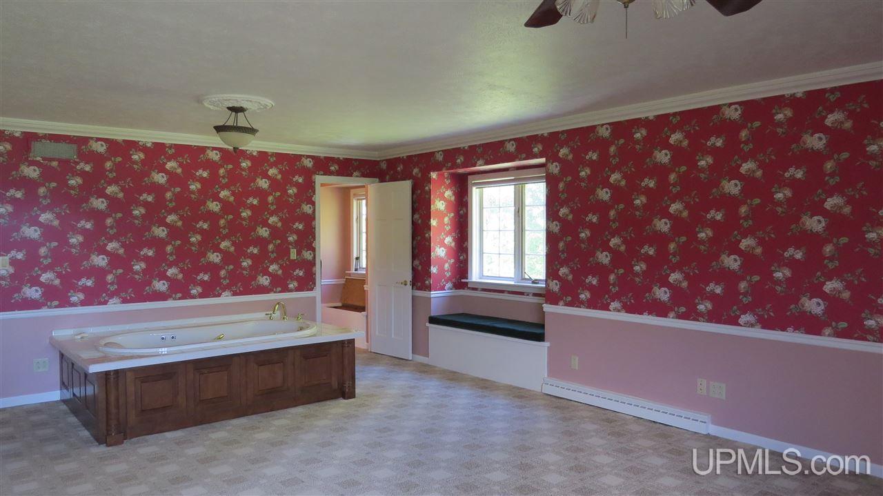 6507 H 25 Escanaba, MI 49829 - Photo 19 of 36