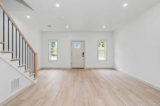 $2,600 | 43 Wheeler Avenue, Unit B, Warwick, NY 10990