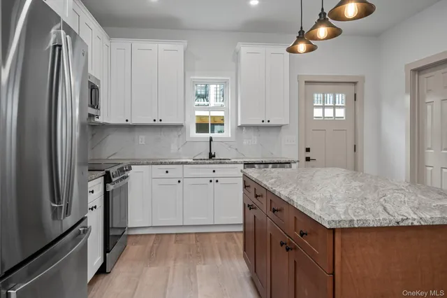 $2,600 | 43 Wheeler Avenue, Unit B, Warwick, NY 10990