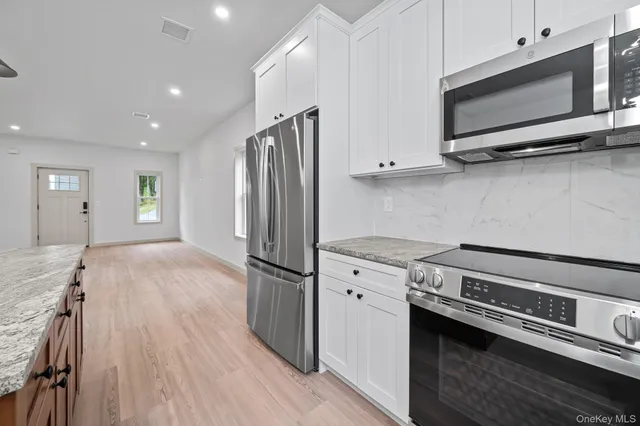 $2,600 | 43 Wheeler Avenue, Unit B, Warwick, NY 10990