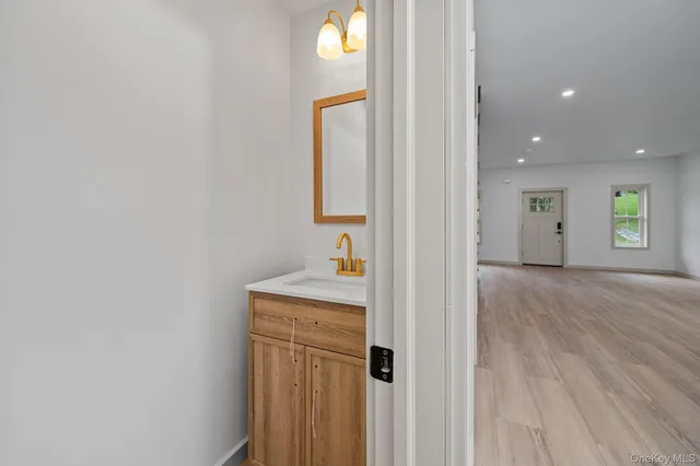 $2,600 | 43 Wheeler Avenue, Unit B, Warwick, NY 10990