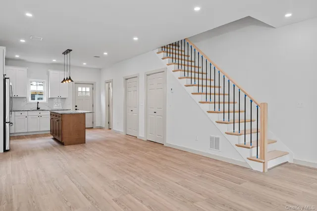 $2,600 | 43 Wheeler Avenue, Unit B, Warwick, NY 10990