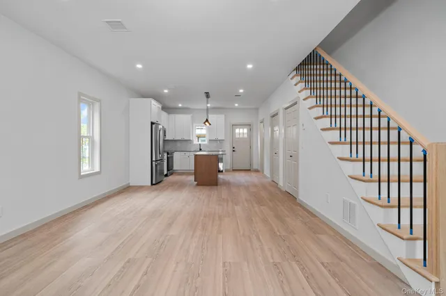 $2,600 | 43 Wheeler Avenue, Unit B, Warwick, NY 10990