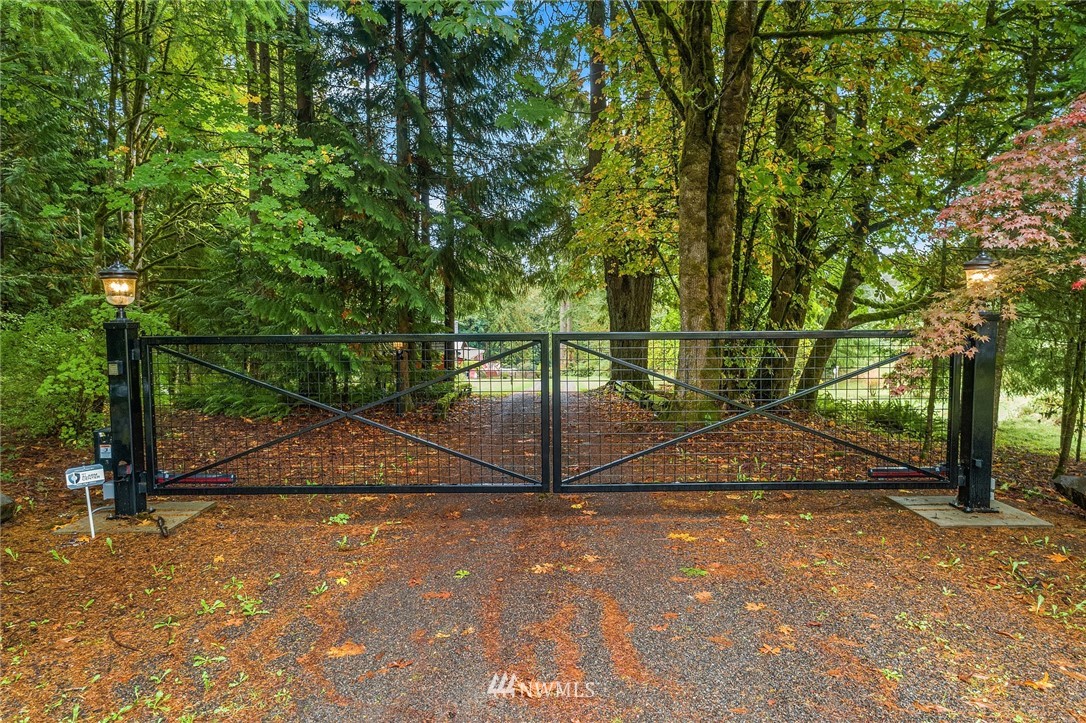 18827 Mountain View Road Northeast Duvall, WA 98019 - Photo 2 of 25 Gallery Image 2