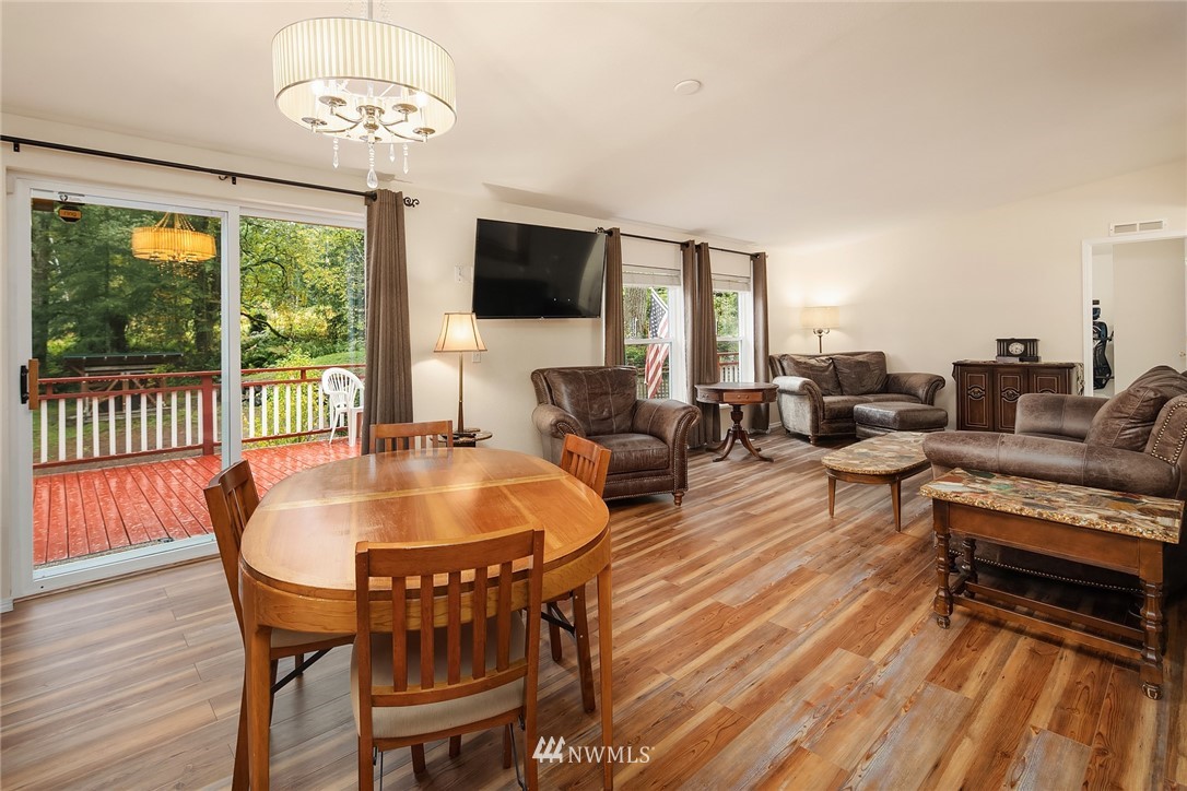 18827 Mountain View Road Northeast Duvall, WA 98019 - Photo 17 of 25 Gallery Image 17