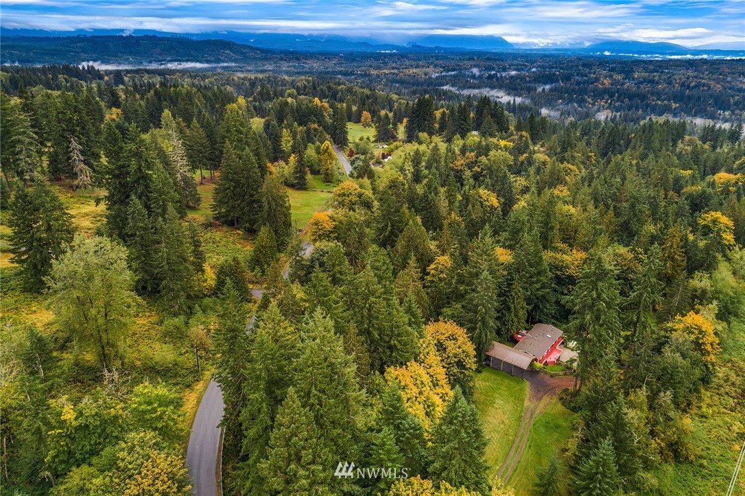 18827 Mountain View Road Northeast Duvall, WA 98019 - Photo 5 of 25 Gallery Image 5