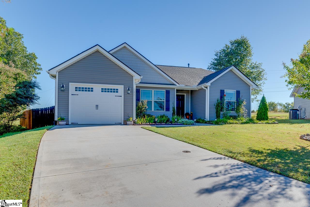 127 Veranda Circle Pendleton, SC 29670 - Photo 2 of 32