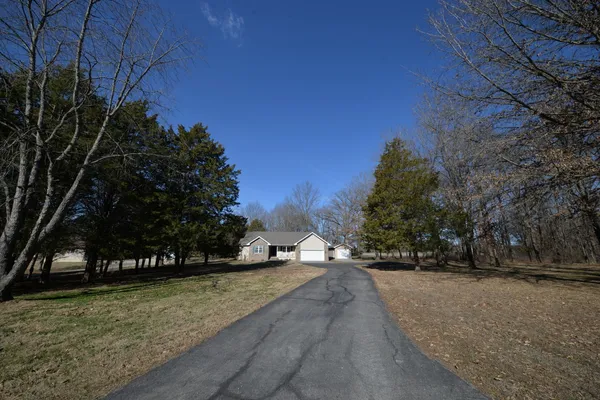 $298,000 | 14687 North Lost Lake Lane, Mount Vernon, IL 62864