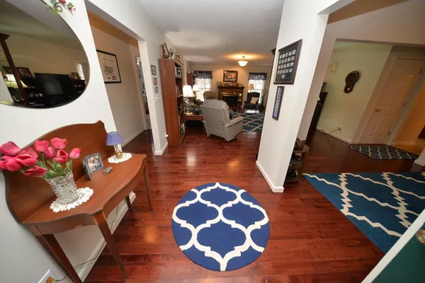 $298,000 | 14687 North Lost Lake Lane, Mount Vernon, IL 62864