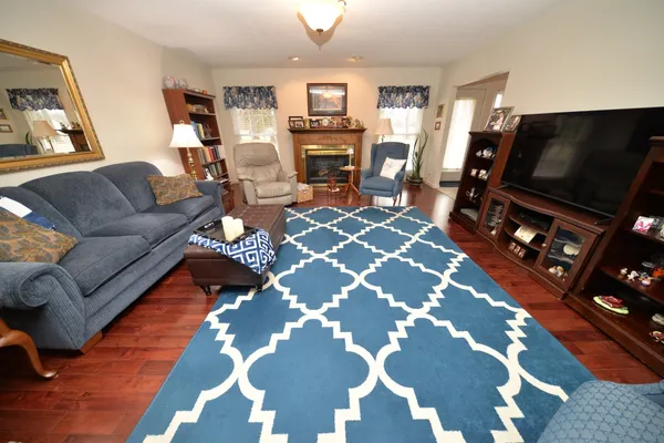 $298,000 | 14687 North Lost Lake Lane, Mount Vernon, IL 62864