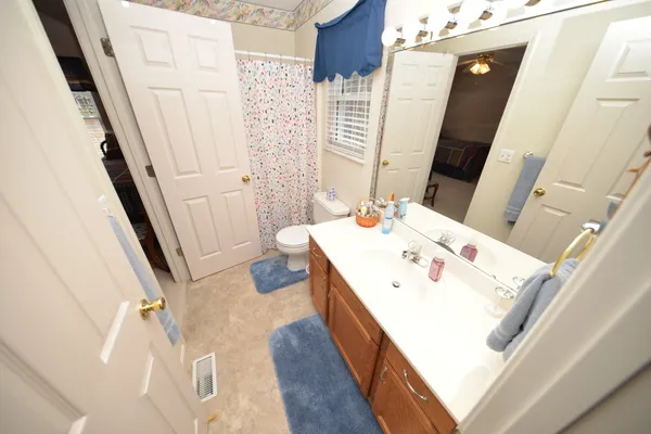 $298,000 | 14687 North Lost Lake Lane, Mount Vernon, IL 62864