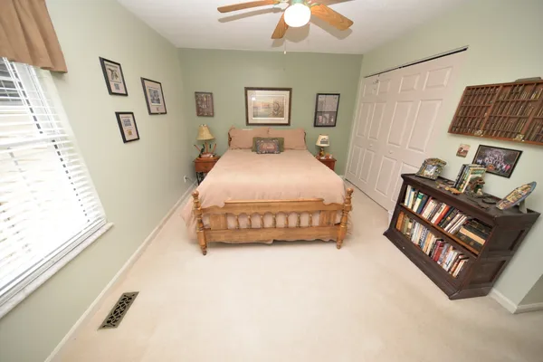 $298,000 | 14687 North Lost Lake Lane, Mount Vernon, IL 62864