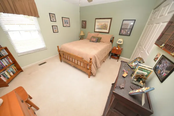 $298,000 | 14687 North Lost Lake Lane, Mount Vernon, IL 62864