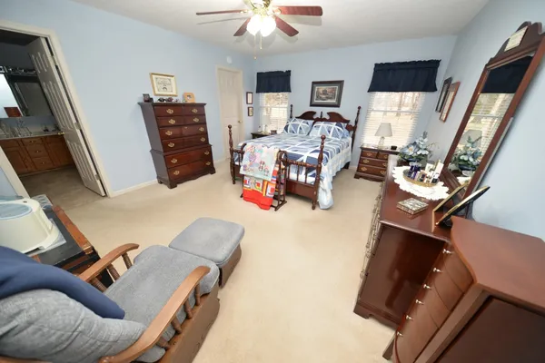 $298,000 | 14687 North Lost Lake Lane, Mount Vernon, IL 62864