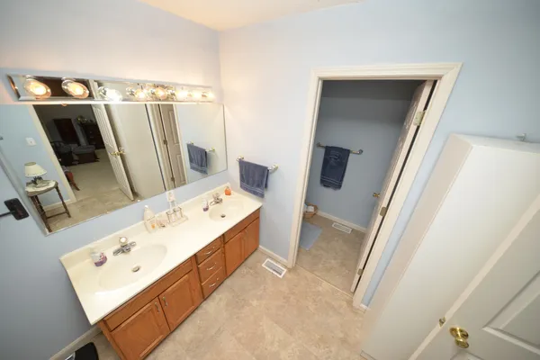 $298,000 | 14687 North Lost Lake Lane, Mount Vernon, IL 62864