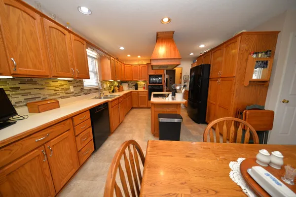 $298,000 | 14687 North Lost Lake Lane, Mount Vernon, IL 62864