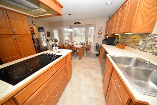 $298,000 | 14687 North Lost Lake Lane, Mount Vernon, IL 62864