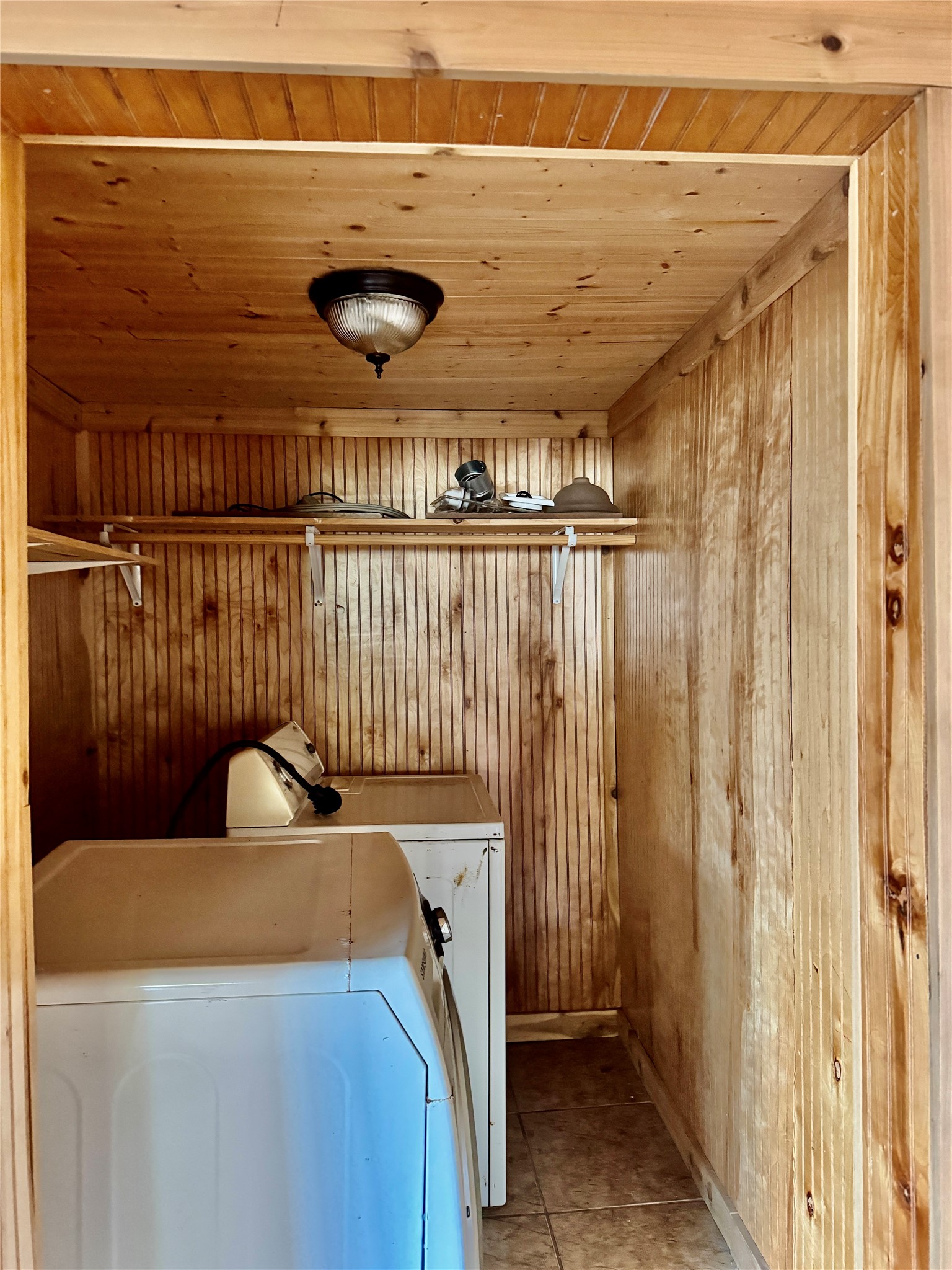 2340 19th Street Port Arthur, TX 77640 - Photo 6 of 13 a view of washer and dryer