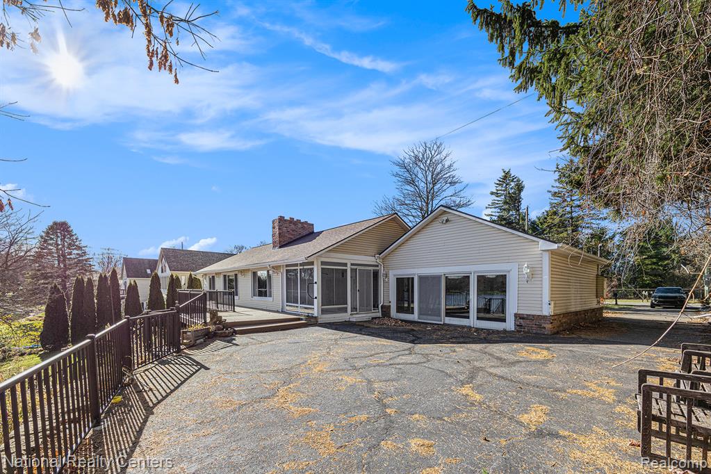 9494 Sashabaw Road Clarkston, MI 48348 - Photo 38 of 51