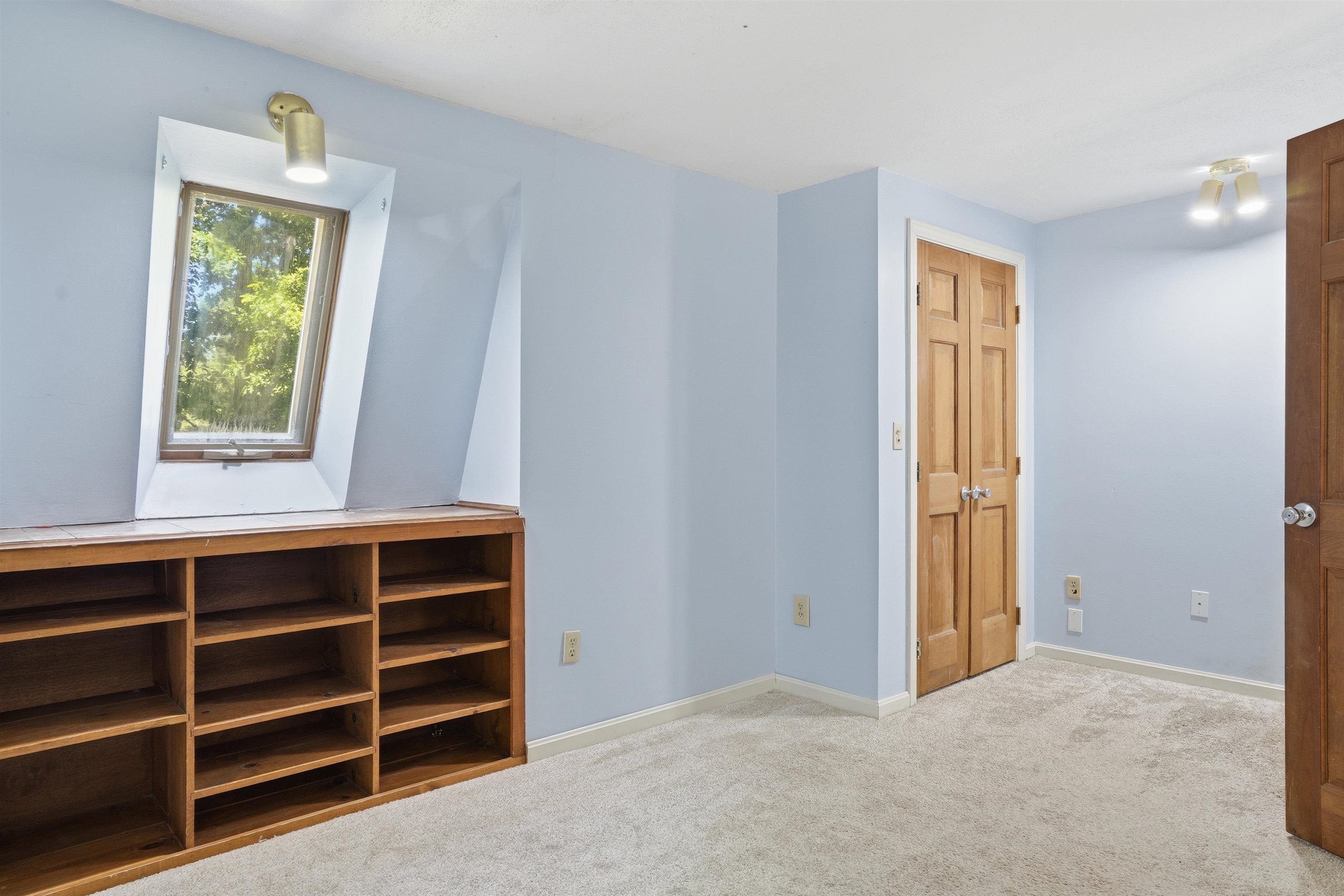 73 Old Chester Road Derry, NH 03038 - Photo 31 of 43