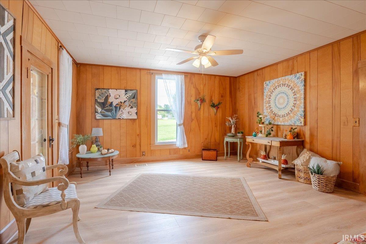 2811 East Degonia Road Boonville, IN 47601 - Photo 5 of 46