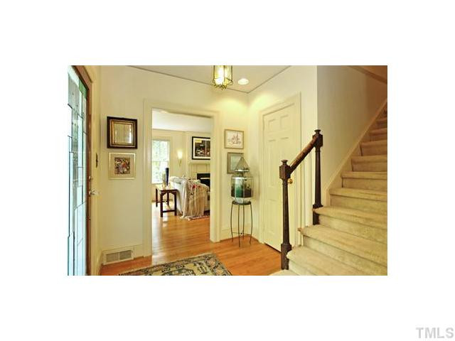 1904 Banbury Road Raleigh, NC 27608 - Photo 2 of 21 Foyer