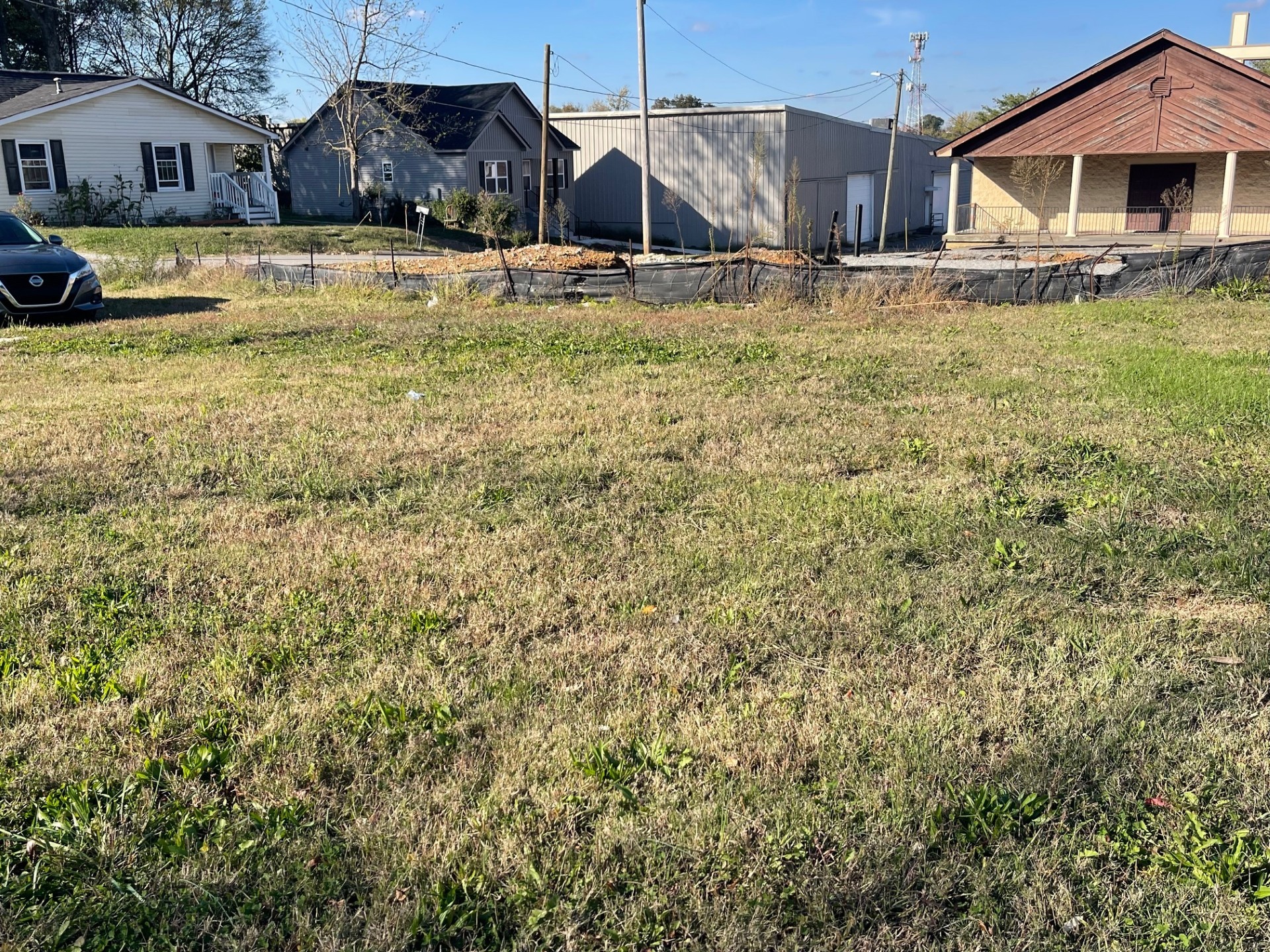 1327 South Main Street Springfield, TN 37172 - Photo 3 of 4 a view of a house with a yard