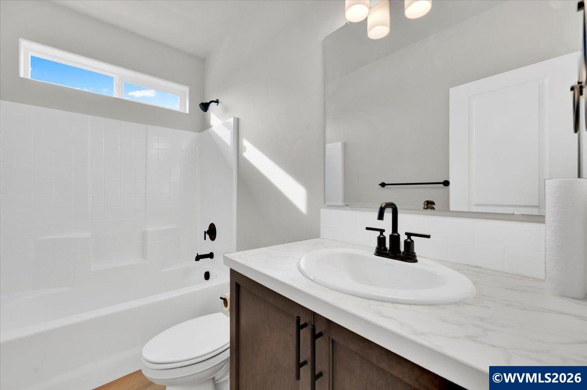 3170 South 13th Street Lebanon, OR 97355 - Photo 6 of 11