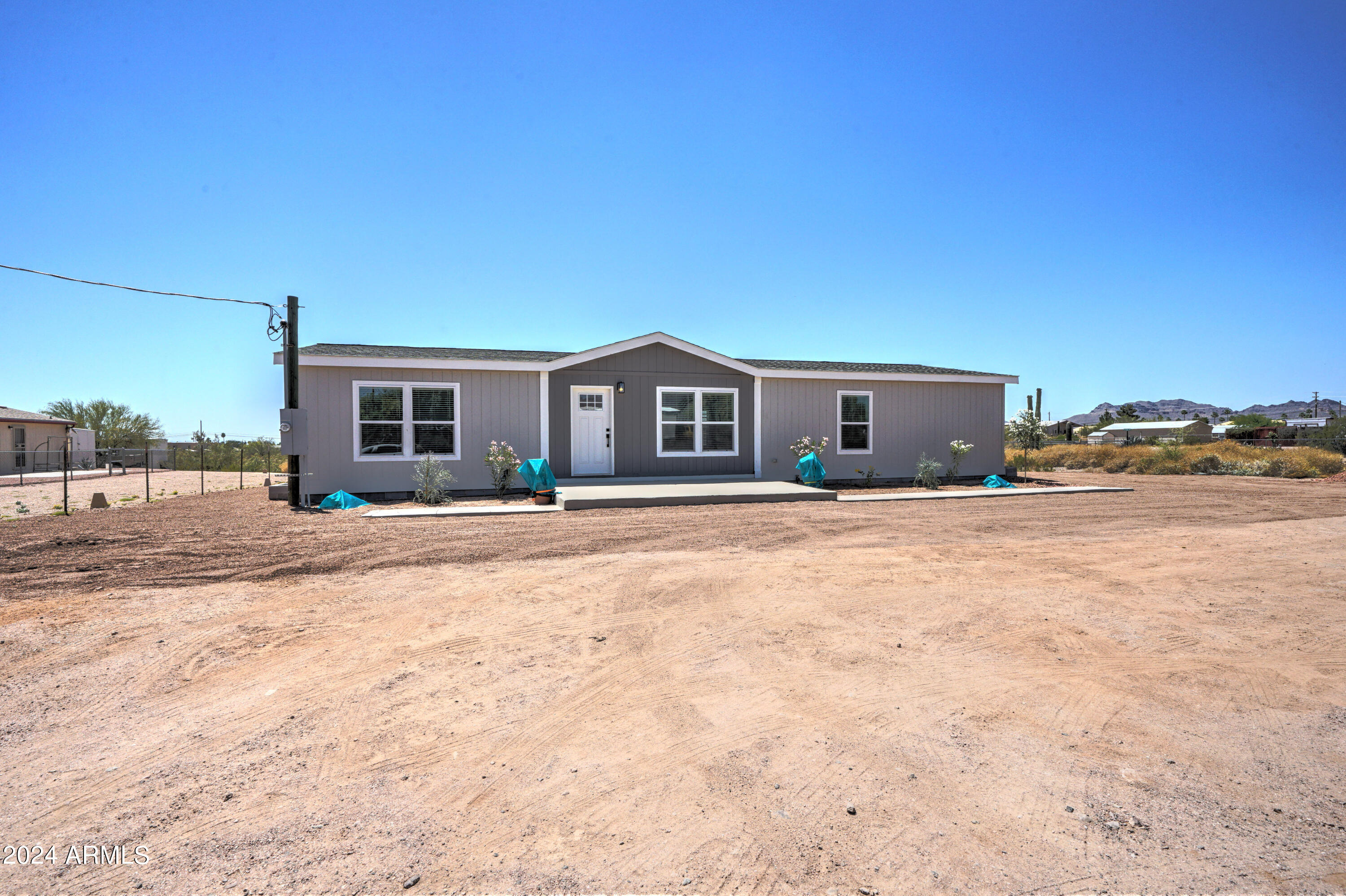 258 South Royal Palm Road Apache Junction, AZ 85119 - Photo 1 of 37 258 S Royal Palm-2