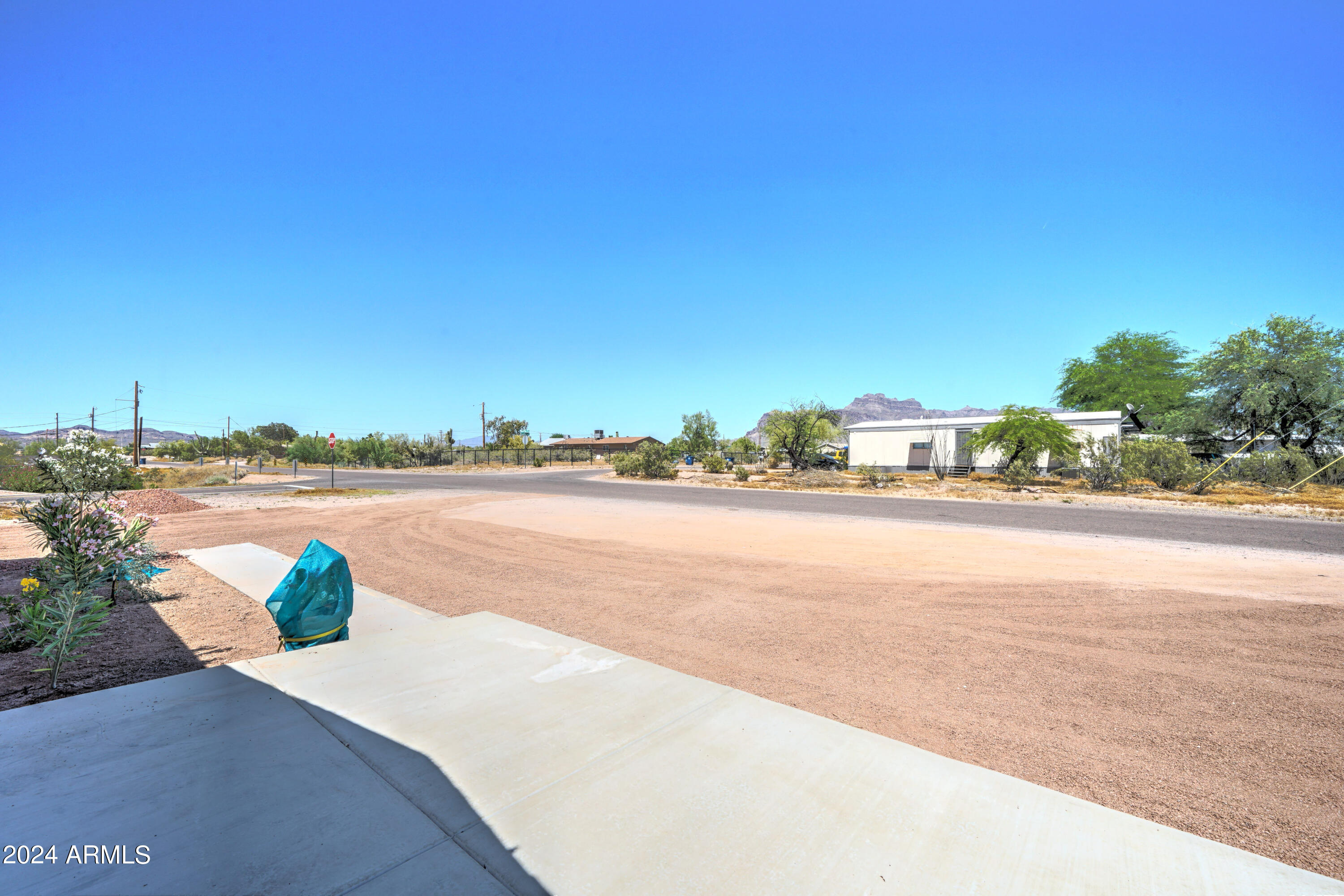 258 South Royal Palm Road Apache Junction, AZ 85119 - Photo 35 of 37 258 S Royal Palm-37