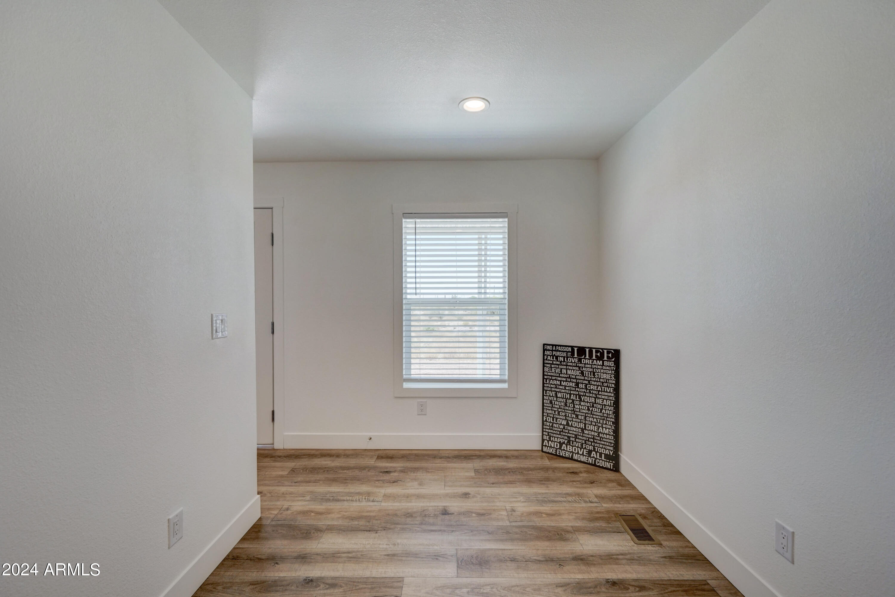 258 South Royal Palm Road Apache Junction, AZ 85119 - Photo 9 of 37 258 S Royal Palm-11