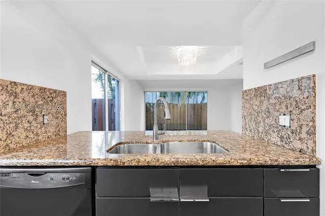 $4,500 | 2945 Bridgeport Avenue, Unit I, Miami, FL 33133