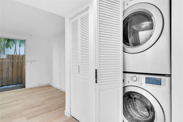 $4,500 | 2945 Bridgeport Avenue, Unit I, Miami, FL 33133