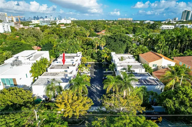 $4,500 | 2945 Bridgeport Avenue, Unit I, Miami, FL 33133