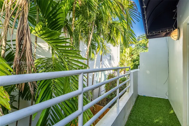 $4,500 | 2945 Bridgeport Avenue, Unit I, Miami, FL 33133