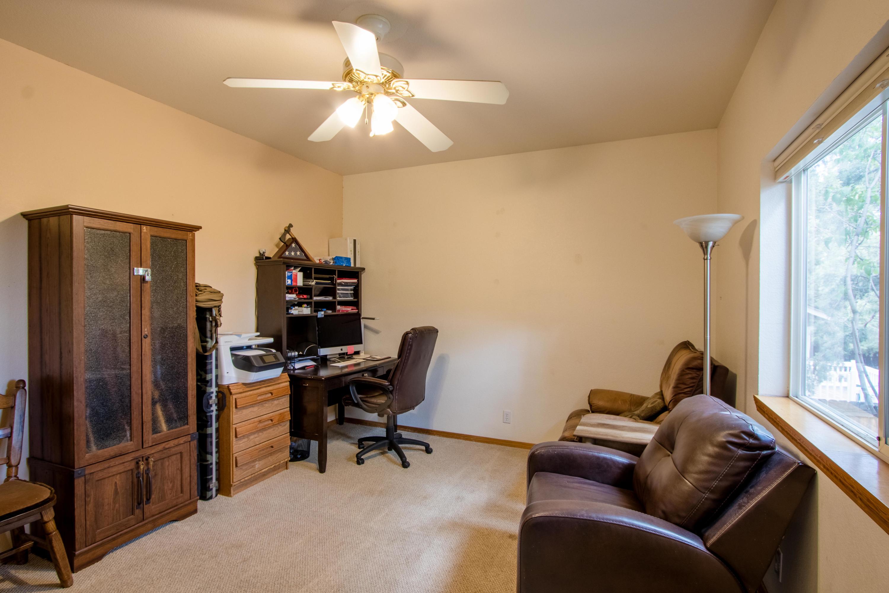 2880 Northeast Baroness Place Bend, OR 97701 - Photo 10 of 24 Den/Office